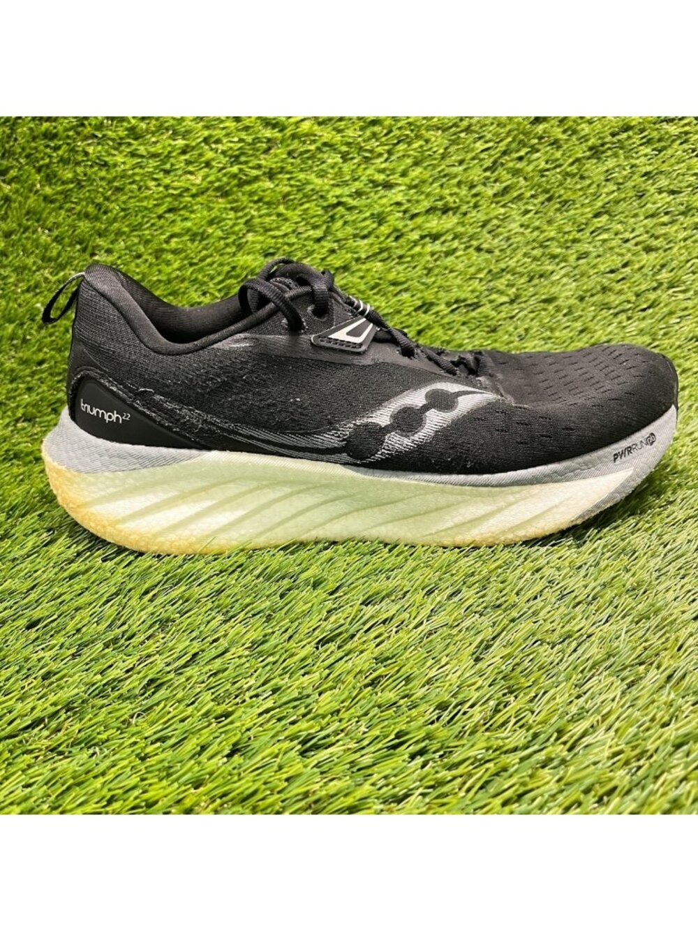 Saucony Triumph 22 Mens Size 9 Black Athletic Running Walking Shoes Sneakers